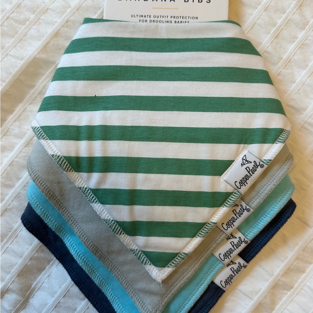 NWT Copper Pearl Printed Bandana Bib Set (4-Pack)